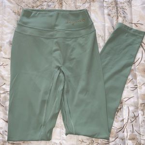 Whitney Simmons V2 leggings